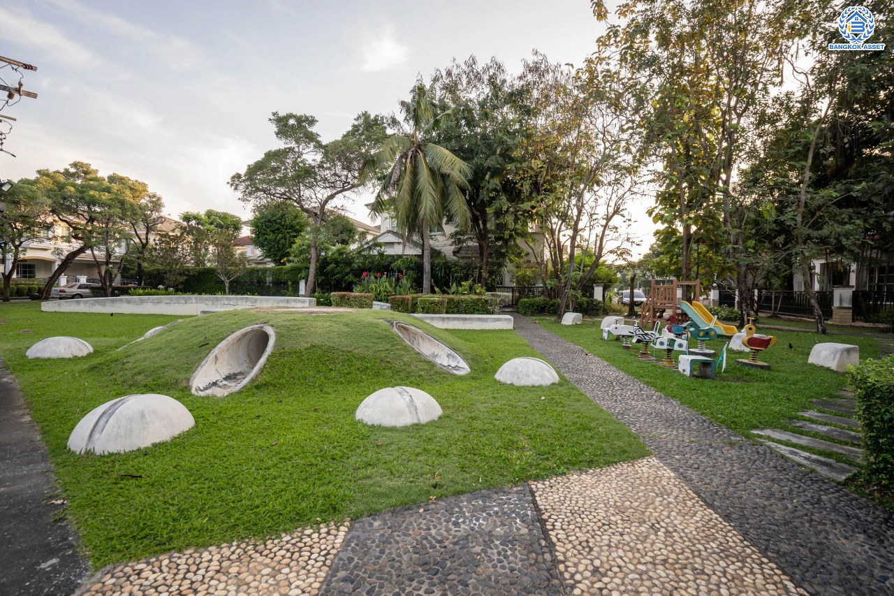 บ้านมือสองตกแต่งใหม่ โครงการ มัณฑนา วัชรพล-รามอินทรา2 หลังมุม เนื้อที่ 74.2 ตร.ว. ฟังก์ชัน 3 ห้องนอน 3 ห้องน้ำ จอดรถได้ 2 คัน พร้อม Living Room กว้างขวาง บนทำเลใจกลางเมือง! เชื่อมต่อทั้งถนนเกษตร-นวมินทร์, ลาดพร้าว, รัชโยธินฯ ใกล้ทางด่วน "รามอินทรา–อาจณรงค์" และรถไฟฟ้าสายสีน้ำตาล "สถานีโรงเรียนสตรีวิทยา2"...